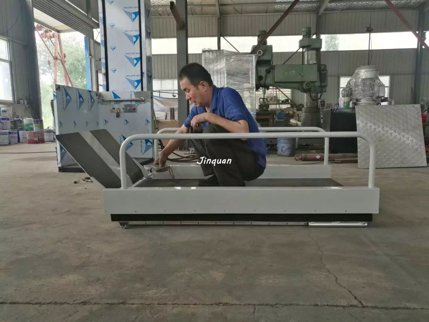 無障礙升降平臺(tái)