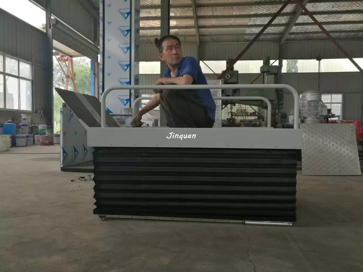 無障礙升降平臺(tái)